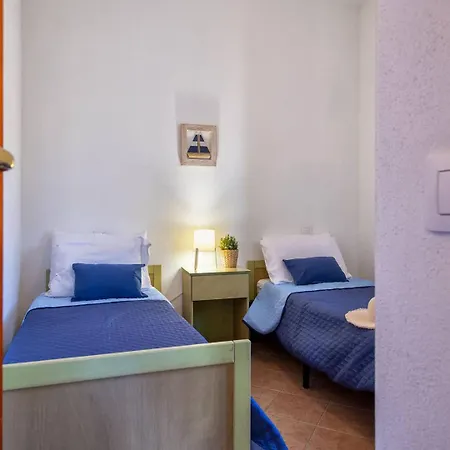 Διαμέρισμα Residenza Il Ciliegio Con Piscina Trinità dʼAgultu