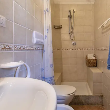 Residenza Il Ciliegio Con Piscina *
